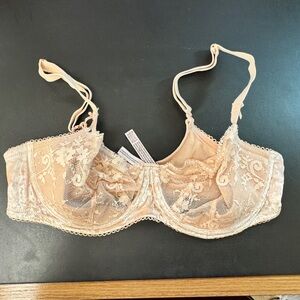 Victoria's Secret Lace Underwire Bra - Tan